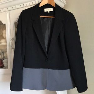Black and gray cotton/polyester blazer. Mid length